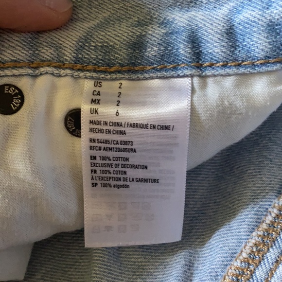 Jean shorts with lace - Picture 4 of 4